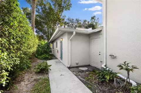 Exterior - 3200 Binnacle Dr #I1, Naples, FL 34103 photo 10 of 11