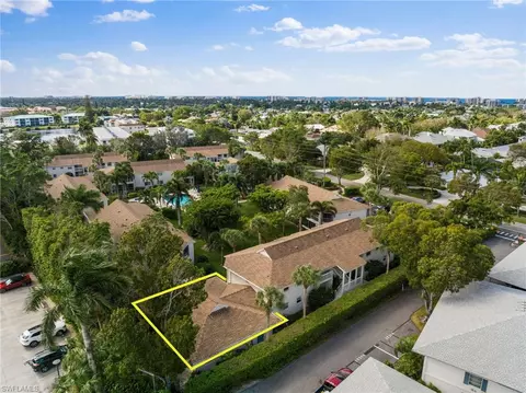 View/Area - 3200 Binnacle Dr #I1, Naples, FL 34103 photo 3 of 5