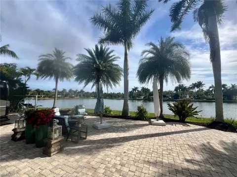 4860 Carriage Ct, Naples, FL 34114