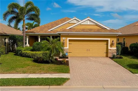 3557 Canopy Cir, Naples, FL 34120