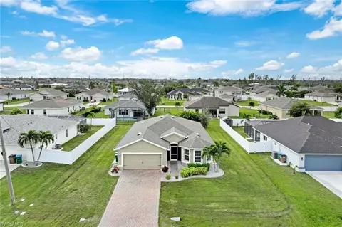 2114 SW 12th Ter, Cape Coral, FL 33991