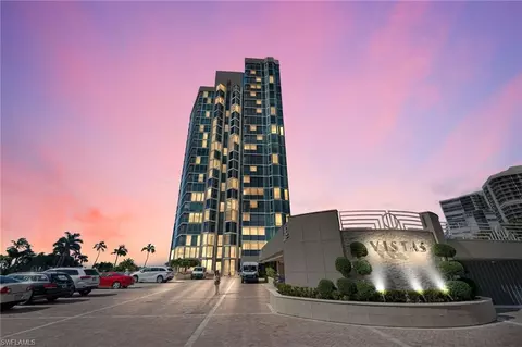 4651 Gulf Shore Blvd N #902, Naples, FL 34103