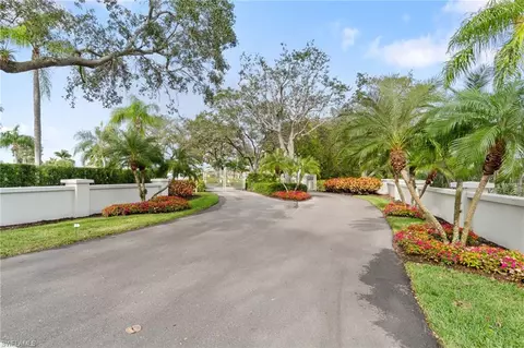 8161 Twelve Oaks Cir #511, Naples, FL 34113 photo 2