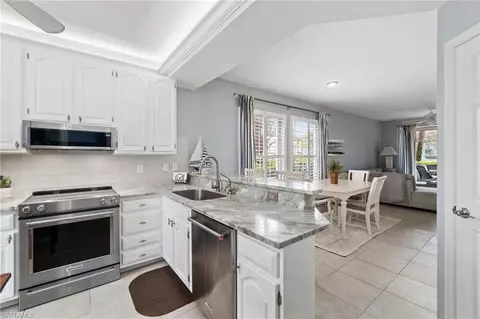 8161 Twelve Oaks Cir #511, Naples, FL 34113 photo 9