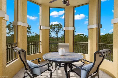 2738 Tiburon Blvd E #B-405, Naples, FL 34109