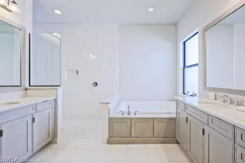 Bath - 4649 Azalea Dr, Naples, FL 34119 photo 1 of 5