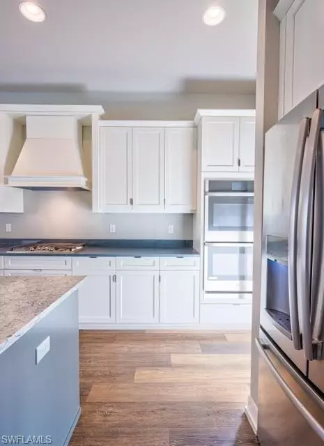Kitchen - 4649 Azalea Dr, Naples, FL 34119 photo 3 of 5