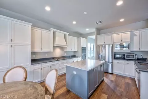 Kitchen - 4649 Azalea Dr, Naples, FL 34119 photo 2 of 5