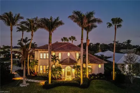 10882 Vanderbilt Dr, Naples, FL 34108 photo 2