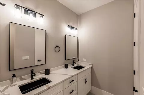 10882 Vanderbilt Dr, Naples, FL 34108 photo 13