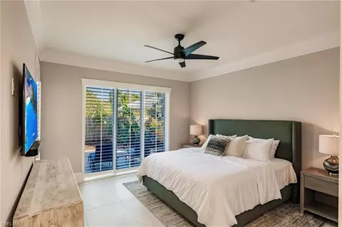 10882 Vanderbilt Dr, Naples, FL 34108 photo 11