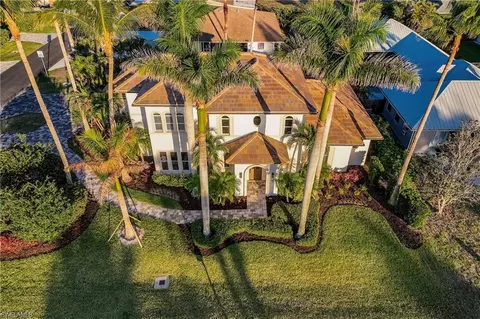 10882 Vanderbilt Dr, Naples, FL 34108 photo 35