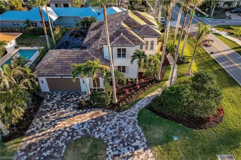 10882 Vanderbilt Dr, Naples, FL 34108 photo 36