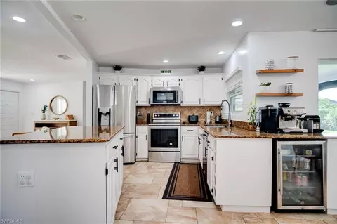 118 Debron Dr, Naples, FL 34112 photo 6
