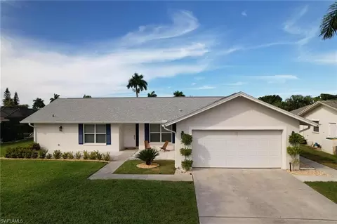 118 Debron Dr, Naples, FL 34112