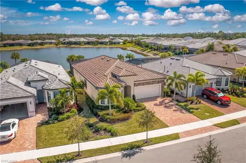 6830 Greenbriar Ct, Naples, FL 34114