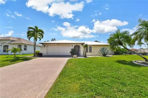 148 Kamal Pkwy, Cape Coral, FL 33904