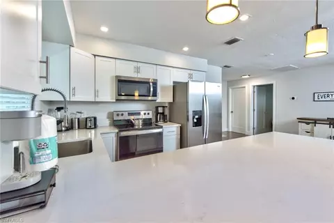 586 98th Ave N, Naples, FL 34108 photo 3
