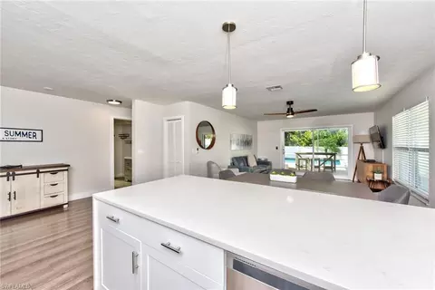 586 98th Ave N, Naples, FL 34108 photo 7