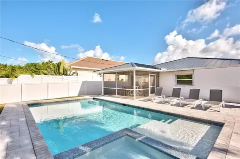 586 98th Ave N, Naples, FL 34108
