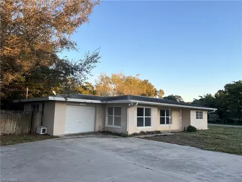 1003 Wisconsin Dr, Naples, FL 34103
