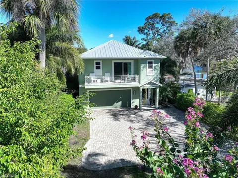 27546 Big Bend Rd, Bonita Springs, FL 34134