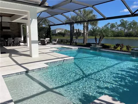 14568 Maxwell Ct, Naples, FL 34109 photo 2