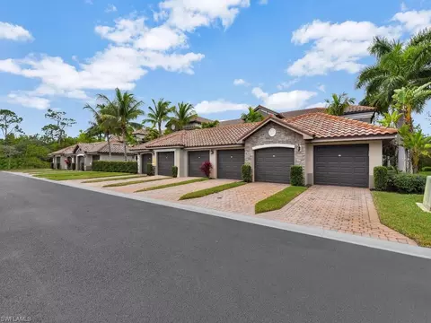 9832 Venezia Cir #1026, Naples, FL 34113