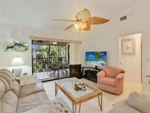 8336 Charter Club Cir #9, Fort Myers, FL 33919