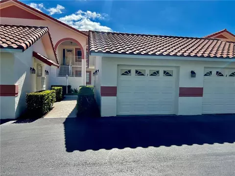 550 Gabriel Cir #9, Naples, FL 34104