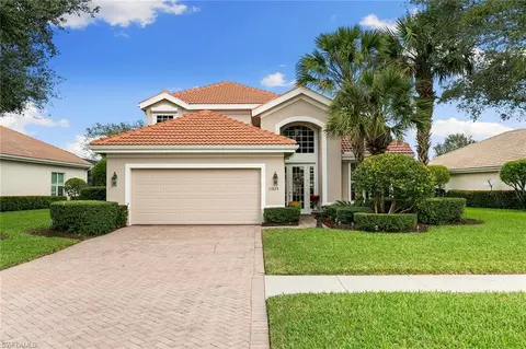 11829 Bramble Ct, Naples, FL 34120