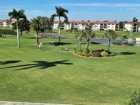 45 High Point Cir S #309, Naples, FL 34103