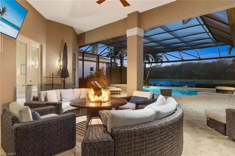 11888 Hedgestone Ct, Naples, FL 34120