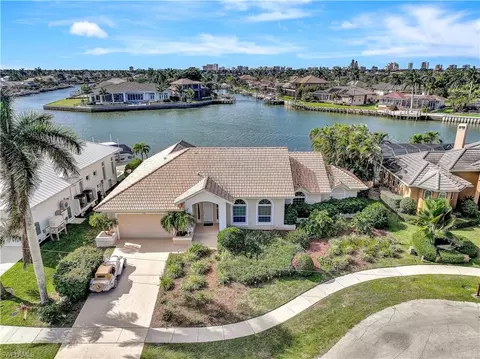 1726 Hummingbird Ct, Marco Island, FL 34145