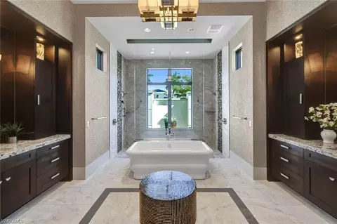 Bath - 4431 Wayside Dr, Naples, FL 34119 photo 2 of 7