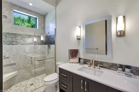 Bath - 4431 Wayside Dr, Naples, FL 34119 photo 4 of 7