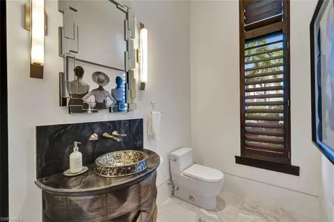 Bath - 4431 Wayside Dr, Naples, FL 34119 photo 5 of 7