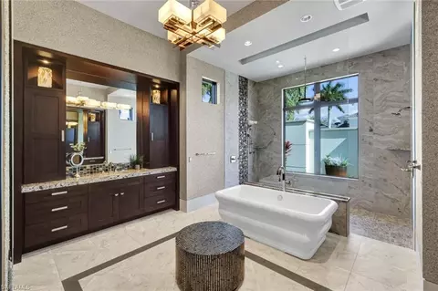 Bath - 4431 Wayside Dr, Naples, FL 34119 photo 3 of 7