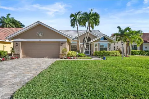 128 Granville Ct, Naples, FL 34104