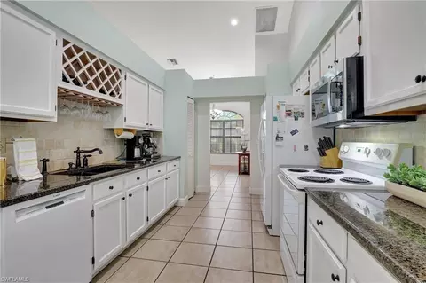 3634 Kent Dr, Naples, FL 34112 photo 15