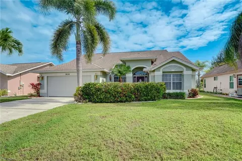 3634 Kent Dr, Naples, FL 34112 photo 2