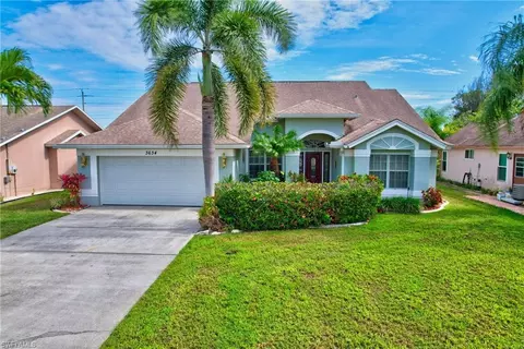 3634 Kent Dr, Naples, FL 34112