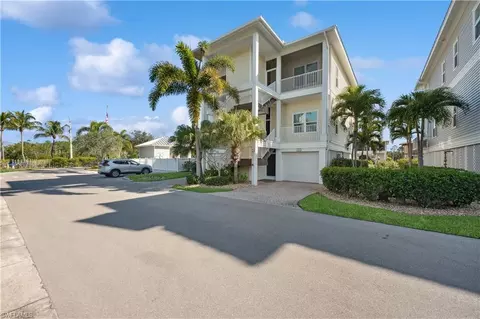 306 Angler Dr #102, Goodland, FL 34140