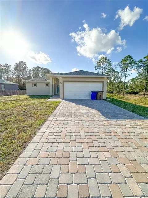 828 Homestead Rd S, Lehigh Acres, FL 33974