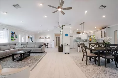 436 Sharwood Dr, Naples, FL 34110