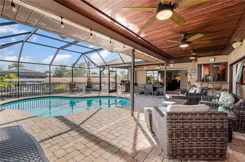 1722 SE 9th Ter, Cape Coral, FL 33990