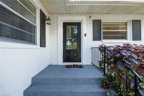 Exterior - 250 E Circle Dr, Clewiston, FL 33440 photo 8 of 10