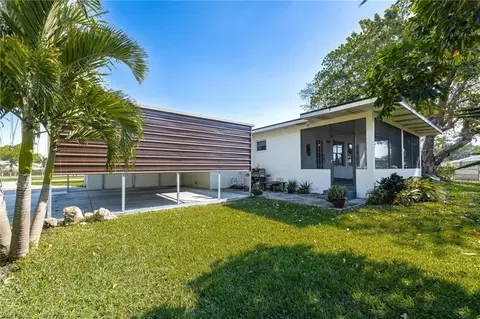 Exterior - 250 E Circle Dr, Clewiston, FL 33440 photo 4 of 10