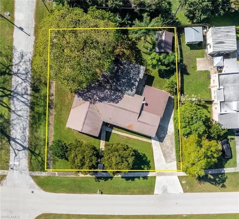View/Area - 250 E Circle Dr, Clewiston, FL 33440 photo 5 of 9