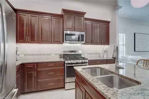 10033 Montevina Dr, Estero, FL 33928 photo 9